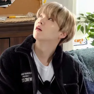 💬 7c7ce05e Begin Yourself
The Final 
BTS Crew BTS, 音楽, クルー, ファッション, K-POP, ボーイズグループ, K-POP telegram sticker