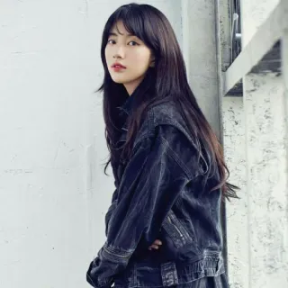 ❄️ 6d8f60ee wanita, potret, jaket, rambut panjang, kecantikan, mode, gaya telegram sticker