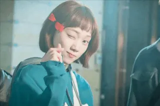 🌿 8d5165f7 wanita, kedipan, hati, love sign jari, asia, tersenyum telegram sticker