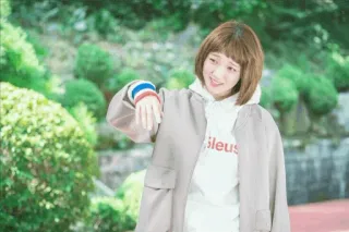 🦋 a621b2c5 hileus wanita, kasual, asia, tersenyum telegram sticker