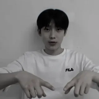 🍍 62aa9351 person, man, fila, white shirt, asian telegram sticker