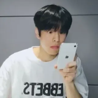 ☀️ b730f043 EBBETS homme, selfie, téléphone, coréen whatsapp sticker