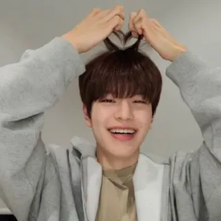 ☀️ c775ed24 personne, souriant, coeur, joyeux, mignon whatsapp sticker