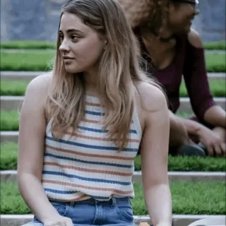 🌼 8f06734b mujer, sentada, exterior telegram sticker