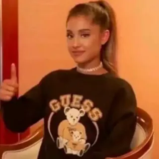 💧 f2555975 Ariana Grande cantante, celebridad, pulgar arriba, estrella pop, persona telegram sticker