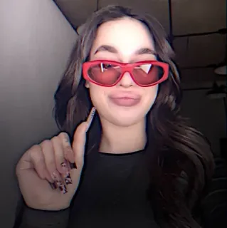 💍 1b599f28 женщина, солнцезащитные очки, портрет, селфи, красные очки, в помещении telegram sticker