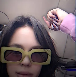 💍 6be80d12 средний палец, оскорбительный жест, солнцезащитные очки, человек, рука telegram sticker