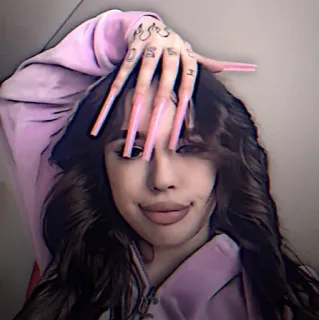 💍 a3ce0c5e женщина, длинные ногти, девушка, худи, брюнетка, красота telegram sticker