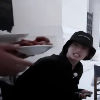 🤍 b8c78725 telegram sticker