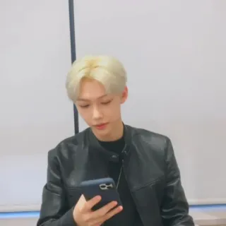 🌚 04a398a1 telegram sticker