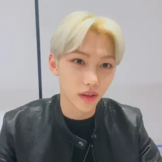 🌚 2eb8e2f6 telegram sticker