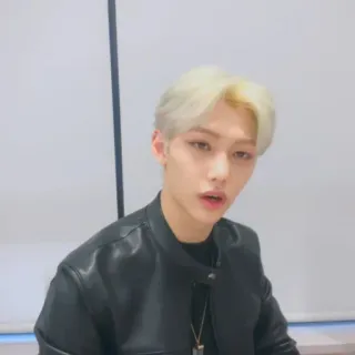 🌚 d7b2bf81 telegram sticker