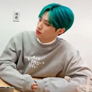 🌟 983cd26b Art Changes Life 艺术, 生活, 美学, 时尚, 蓝发 telegram sticker