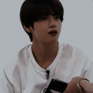 🐻 8b2e5b60 V 人物, 名人, 男性, 歌手, BTS telegram sticker