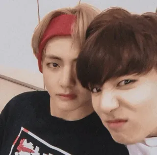 🐰 0dd63287 Selfie, Retrato, Pessoas, Kpop, Amizade whatsapp sticker