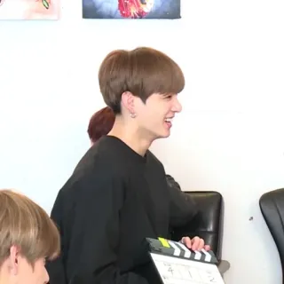 💬 7f6f04b9 telegram sticker