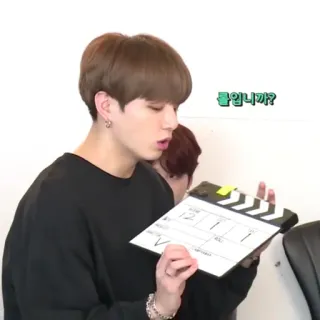 💬 8698992b 졸입니까? kpop, clapperboard, bts, jungkook telegram sticker