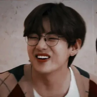 🫐 22107320 V kpop, singer, portrait, person, glasses, v, taehyung, bts telegram sticker