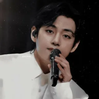 🫐 5b838e70 V K-pop, singer, BTS, idol, music, male, performer, microphone telegram sticker