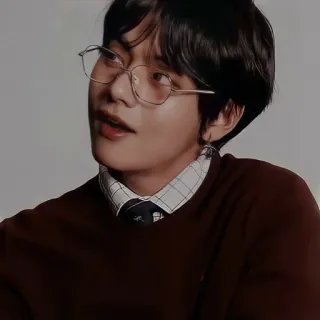 🫐 7c889675 person, glasses, man, portrait, indoor, adult, male telegram sticker