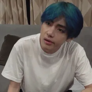 🙃 4fd8684f potret, orang, pria, laki-laki, kasual, kaos, rambut biru whatsapp sticker