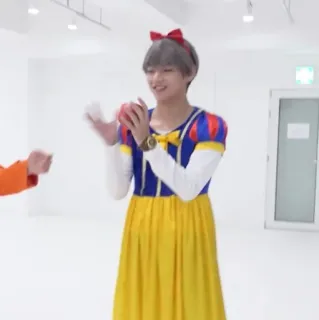 🍎 490d84a8 Snow White 백설공주, 디즈니, 코스튬, 코스프레, 드레스 whatsapp sticker