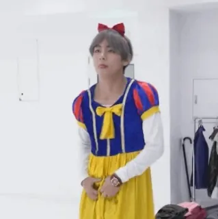 🍎 4c473695 Snow White 코스튬, 드레스, 코스프레, 웃긴, 남성, 남자 백설공주 whatsapp sticker