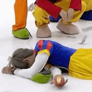 🍎 c145cd89 Snow White 백설공주, 떨어진, 사과, 동화, 만화 whatsapp sticker