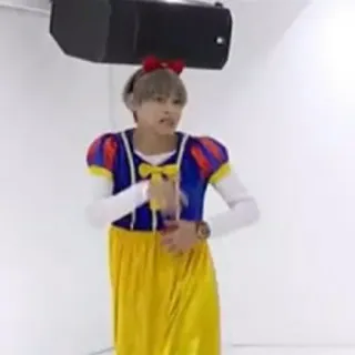 🍎 e9759fa0 백설 공주, 코스튬, 드레스, 웃긴, 만화, 엔터테인먼트 whatsapp sticker