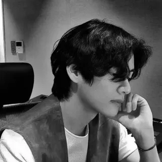 ▪️ 3141950f V v, bts, kpop, piosenkarz, idol, koreański telegram sticker