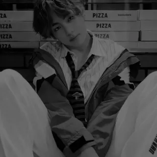 ▪️ 56f9d299 PIZZA pizza, kpop, idol, moda, portret, młodzież telegram sticker