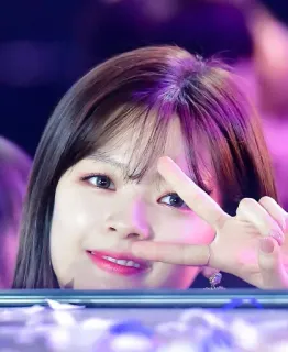 😚 a2f3fc47 mulher, símbolo da paz, retrato, coreana, sorriso, asiática, menina telegram sticker