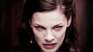 🐺 3dbcec4f arrabbiata, donna, accigliata, feroce, che guarda telegram sticker