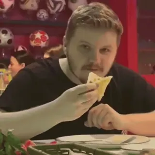 😋 059a08d2 pessoa, comendo, comida, retrato, homem, jantar telegram sticker