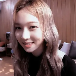 🎀 abff999b retrato, mujer, sonriendo, chica, cara, pelo telegram sticker