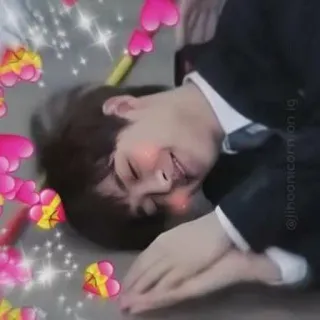 💗 cf12d9d3 @jihoonicorn on ig persona, cuori, brillantini, sorridente, sdraiato, completo, carino telegram sticker