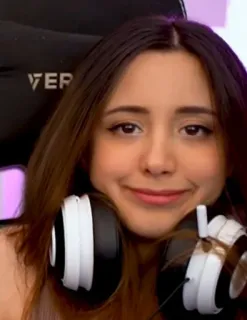 😐 33c77739 Frau, Mädchen, Porträt, Kopfhörer, Lächeln, Gesicht, Person telegram sticker