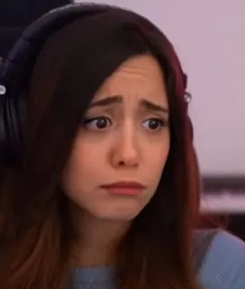 🤨 367e850d Frau, besorgt, Porträt, Portrait, brünett, Unbehagen telegram sticker