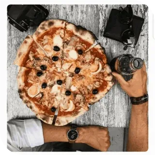 📎 458792e2 pizza, đồ ăn, Ý, bữa trưa, bữa tối, nhà hàng, bàn, bữa ăn telegram sticker