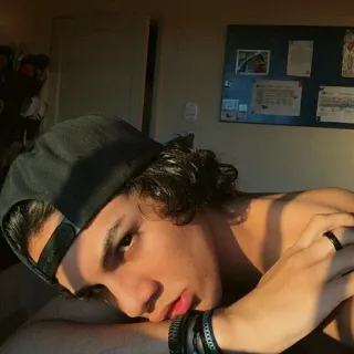 🌝 9bbe8029 orang, potret, anak laki-laki, remaja, anak muda, pria whatsapp sticker