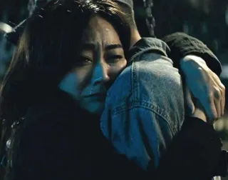 😭 d9aa80ab 悲しみ, 泣く, 感情的, ハグ, 慰め telegram sticker