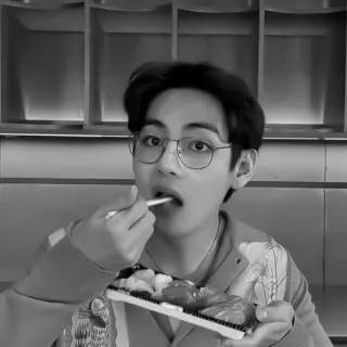 🖤 ad1f0dc0 ผู้ชาย, อาหาร, กิน, แว่นตา, คน, ภาพเหมือน telegram sticker