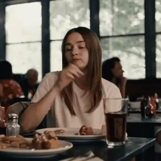 🍟 3653d4b6 ผู้หญิง, กิน, ร้านอาหาร, อาหาร, มื้ออาหาร telegram sticker