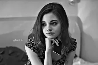 🎫 e037894b @THEPain 인물 사진, 여자, 사람, 흑백, 실내 telegram sticker