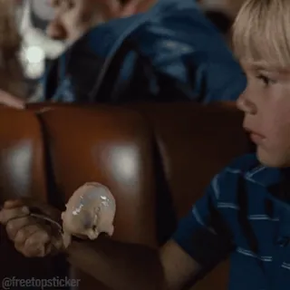 🍧 0126a518 мальчик, мороженое, еда, ест, ребенок telegram sticker