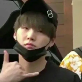 🤠 3a6220a1 男, 帽子, 電話して, マスク, k-pop, 人 telegram sticker