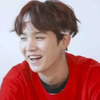 🤠 6200dc17 Suga K-POP, アイドル, 音楽, ミン・ユンギ, 歌手, 笑顔, 人 telegram sticker