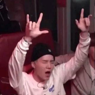 🤠 743c8446 男性, 人, ニット帽, 屋内 telegram sticker