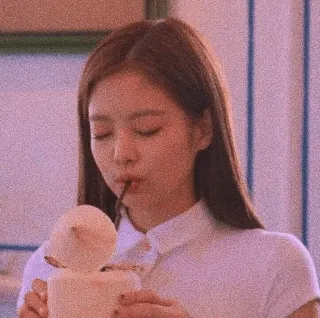 -Jennie Kim| @deviljennie whatsapp stickers