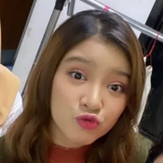 ❄️ 2f57a26e femme, visage, portrait, selfie, mignon, fille telegram sticker